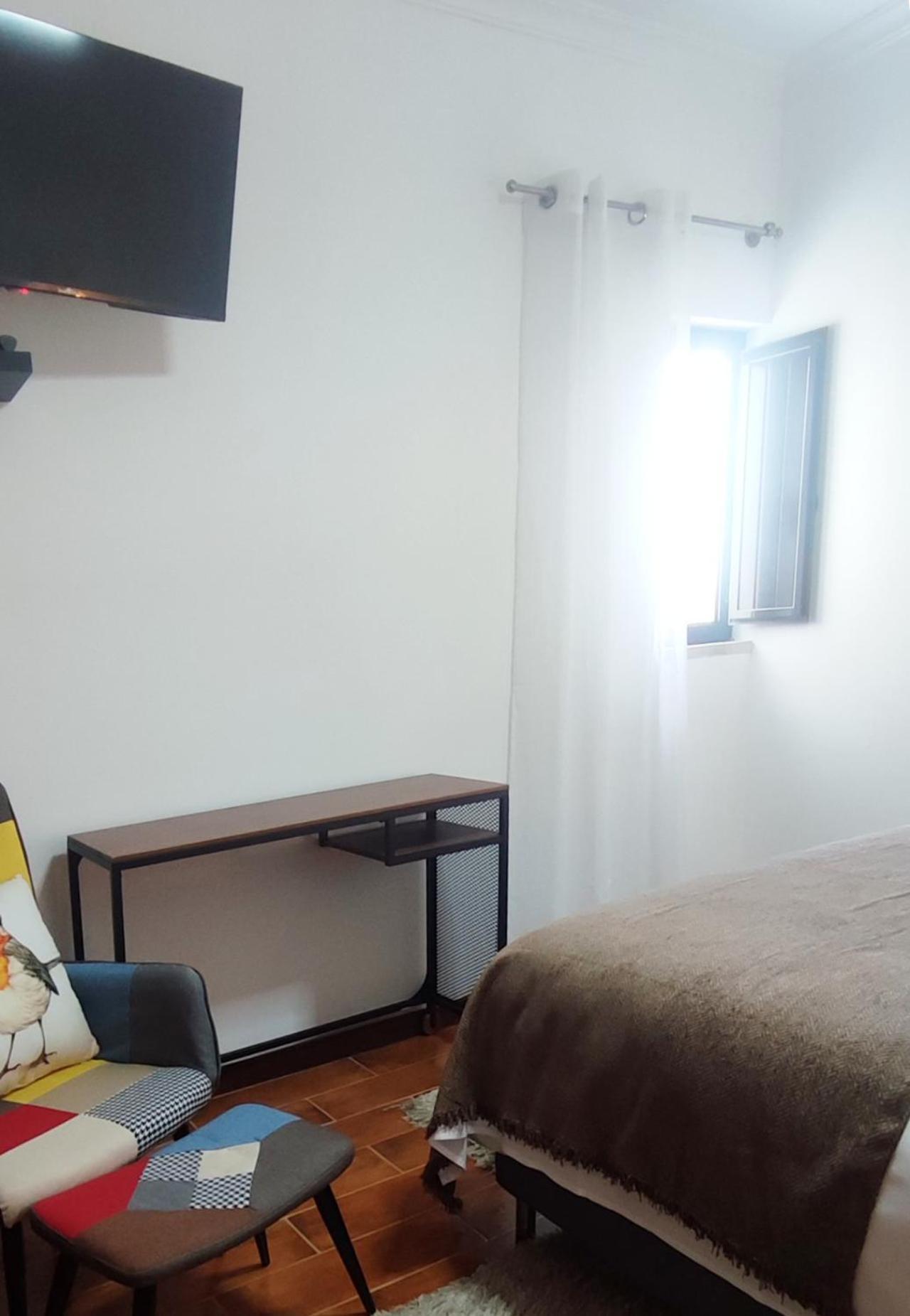 R3 - Guesthouse Travessa Da Arieira Aguda (Leiria) Eksteriør bilde