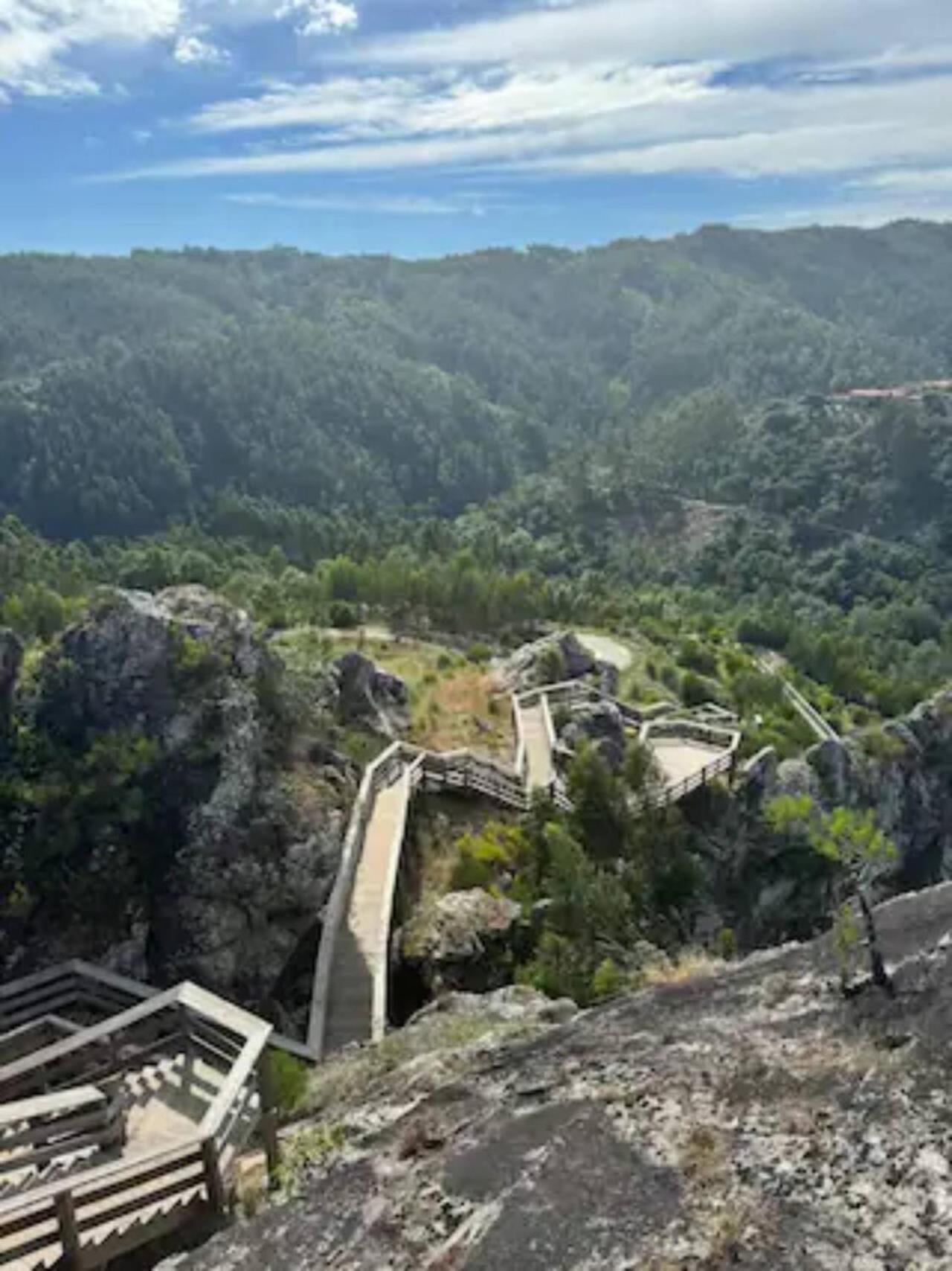 R3 - Guesthouse Travessa Da Arieira Aguda (Leiria) Eksteriør bilde