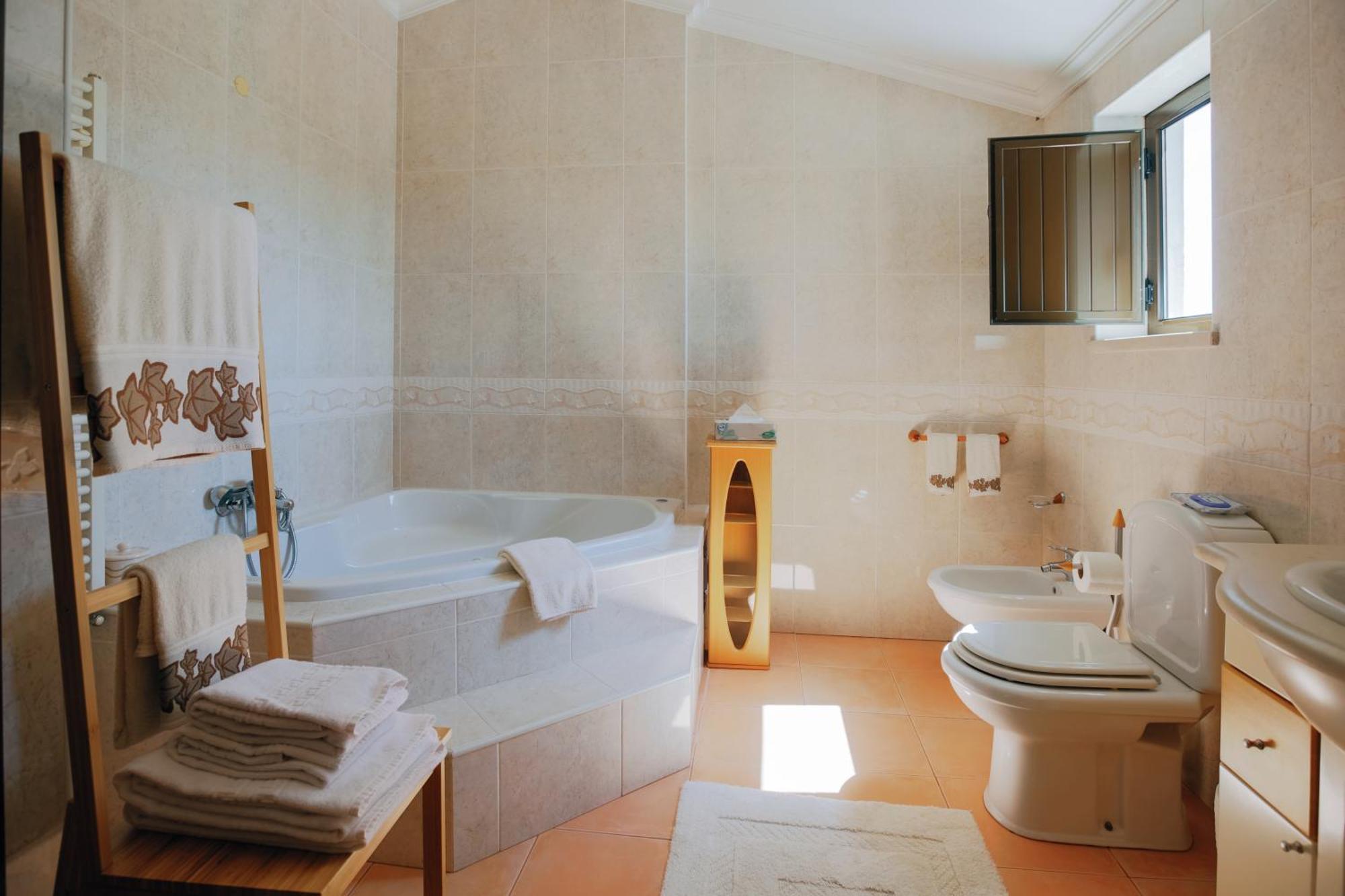 R3 - Guesthouse Travessa Da Arieira Aguda (Leiria) Eksteriør bilde